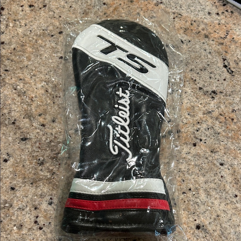 Titleist TS Hybrid 15 Headcover